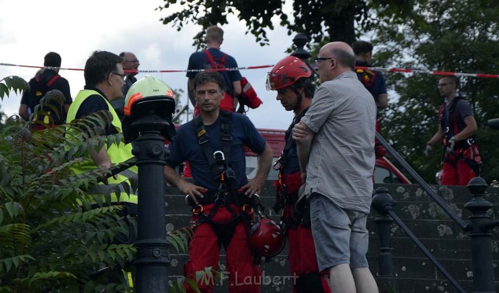 Koelner Seilbahn Gondel blieb haengen Koeln Linksrheinisch P822.JPG - Miklos Laubert